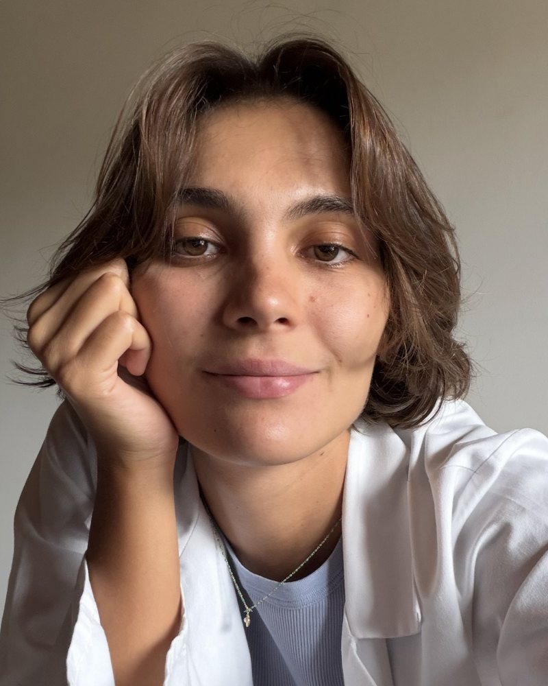 La Dott.ssa Rigolon nello studio di Roma